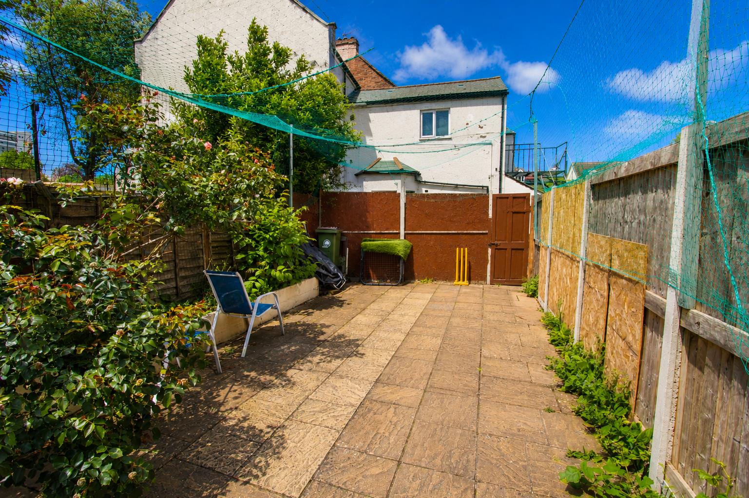 Morland Road, Sutton